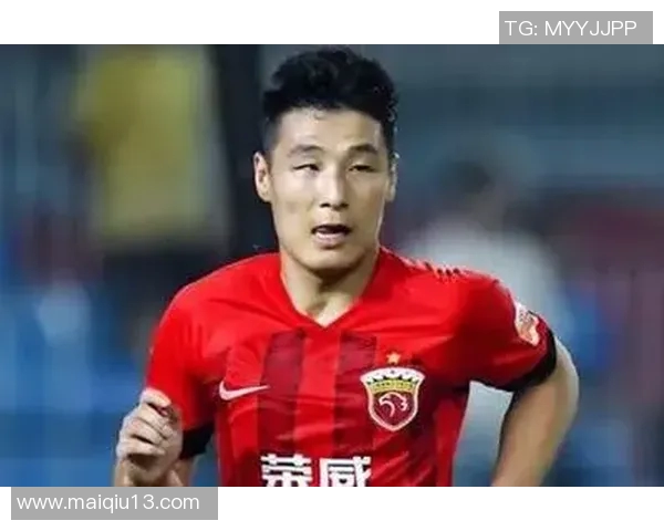 上海足球队个人能力引发热议球迷观点各异引发讨论